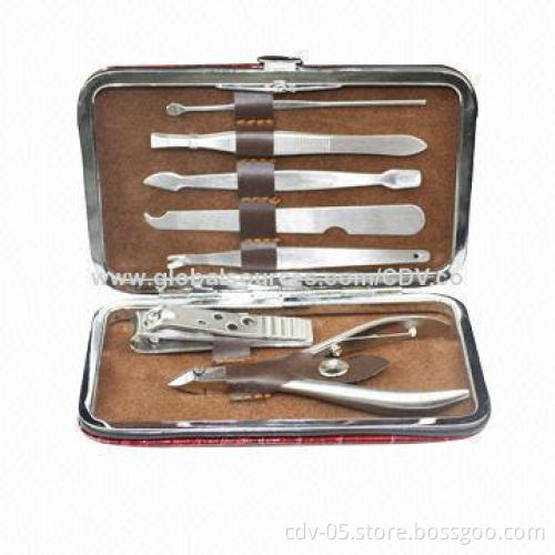 Stainless manicure set, available in matt silver color, various sizes accepted